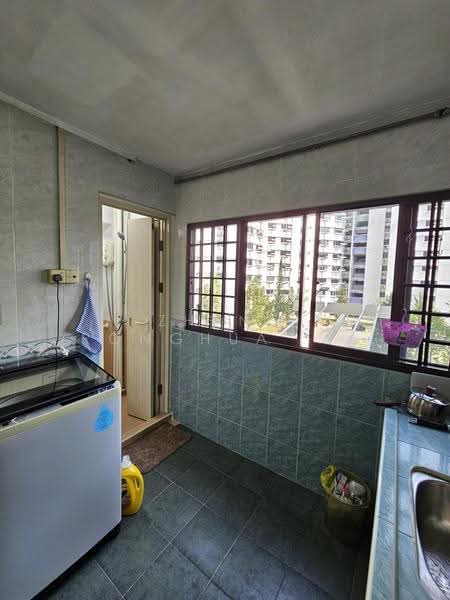 534 Jurong West Street 52, 534 Jurong West Street 52, Boon Lay / Jurong / Tuas, Room Rental, 120 sqft, HDB Flat For Rent, by Zheng Ronghua 郑荣华, 500255538 - Kitchen - PropertyGuru.com.sg