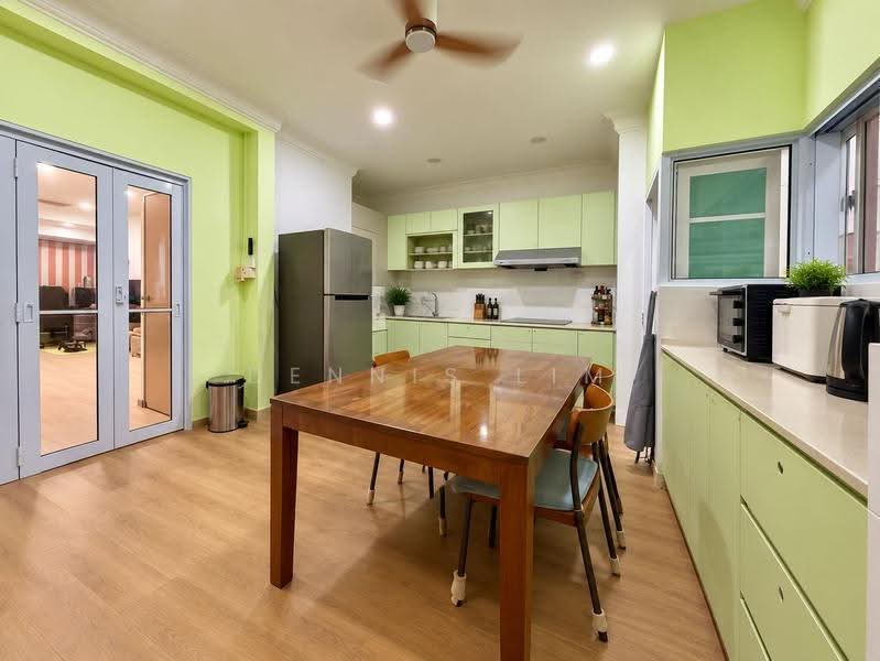 Joo Chiat Apartments, 495B Joo Chiat Road, East Coast / Marine Parade, 3 Bedrooms, 1,400 sqft, Apartment For Sale, by Dennis Lim, 500255551 - Kitchen - PropertyGuru.com.sg