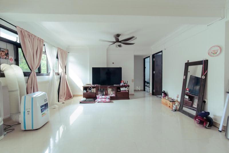 6 Farrer Road, 6 Farrer Road, Tanglin / Holland / Bukit Timah, 3 Bedrooms, 980 sqft, HDB Flat For Sale, by Elsie Ang, 500255584 - Living Room - PropertyGuru.com.sg