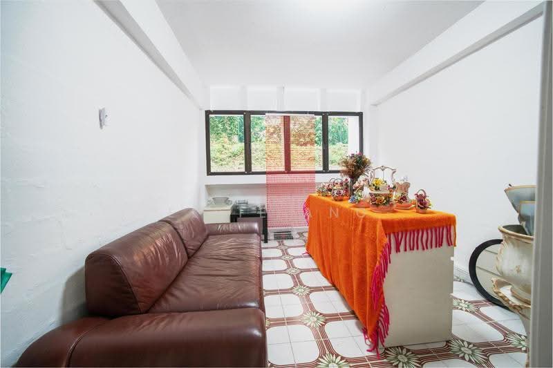 6 Farrer Road, 6 Farrer Road, Tanglin / Holland / Bukit Timah, 3 Bedrooms, 980 sqft, HDB Flat For Sale, by Elsie Ang, 500255584 - Living Room - PropertyGuru.com.sg