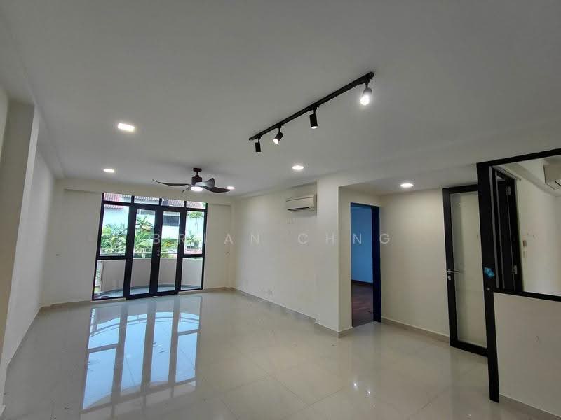 Adam Road, Newton / Novena, 2 Bedrooms, 915 sqft, Apartment For Rent, by Brian Chng, 500255585 - Living Room - PropertyGuru.com.sg