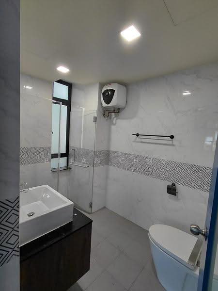 Adam Road, Newton / Novena, 2 Bedrooms, 915 sqft, Apartment For Rent, by Brian Chng, 500255585 - Bathroom - PropertyGuru.com.sg