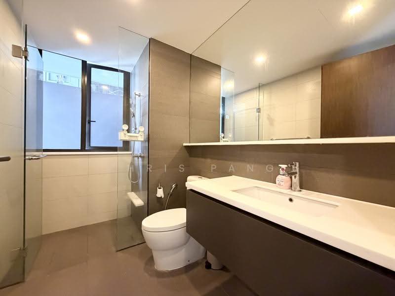 D'Nest, 149 Pasir Ris Grove, Pasir Ris / Tampines, 4 Bedrooms, 1,410 sqft, Condominium For Sale, by Chris Pang, 500255599 - Bathroom - PropertyGuru.com.sg