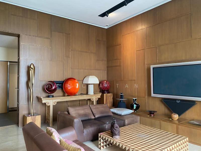 Newton Suites, 60 Newton Road, Newton / Novena, 3 Bedrooms, 4,865 sqft, Apartment For Sale, by Tricia Tan, 500255603 - Living Room - PropertyGuru.com.sg