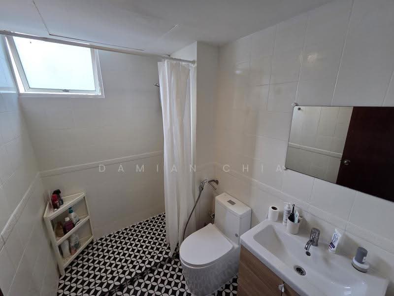 Langston Ville, 15 Kim Yam Road, Orchard / River Valley, 5 Bedrooms, 1,862 sqft, Apartment For Sale, by Damian Chia, 500255615 - Bathroom - PropertyGuru.com.sg