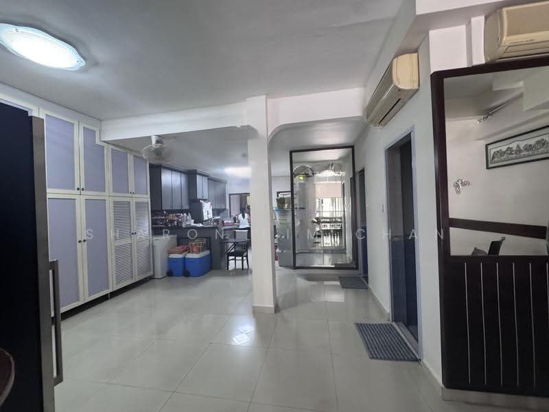Charlton Park, Jalan Pelikat, Hougang / Punggol / Sengkang, 4 Bedrooms, 2,200 sqft, Terraced House For Sale, by Sharon Kim Chan, 500255633 - Kitchen - PropertyGuru.com.sg