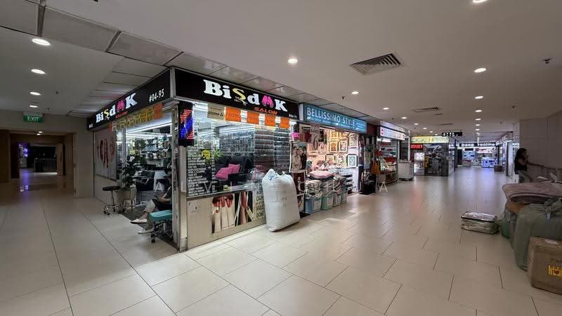 Lucky Plaza, 304 Orchard Road, Orchard / River Valley, 538 sqft, Mall Shop For Sale, by Alvin Chua, 500255668 - CommercialGuru.com.sg