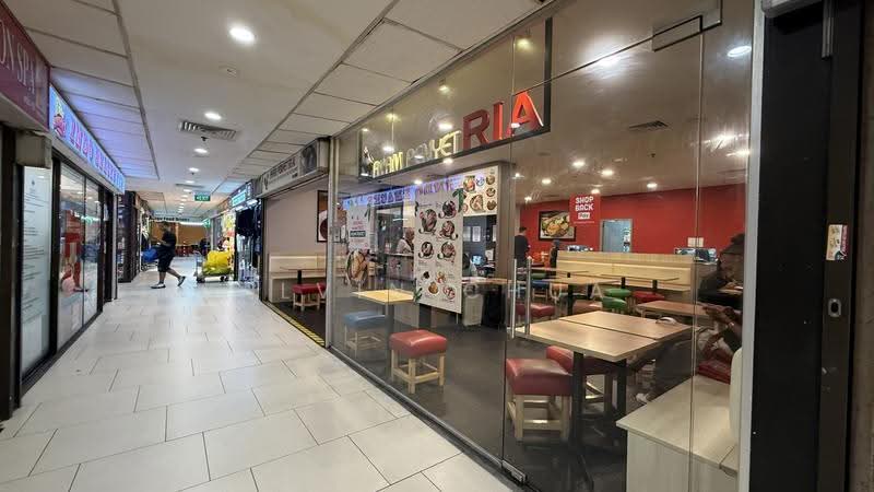 Lucky Plaza, 304 Orchard Road, Orchard / River Valley, 538 sqft, Mall Shop For Sale, by Alvin Chua, 500255668 - CommercialGuru.com.sg