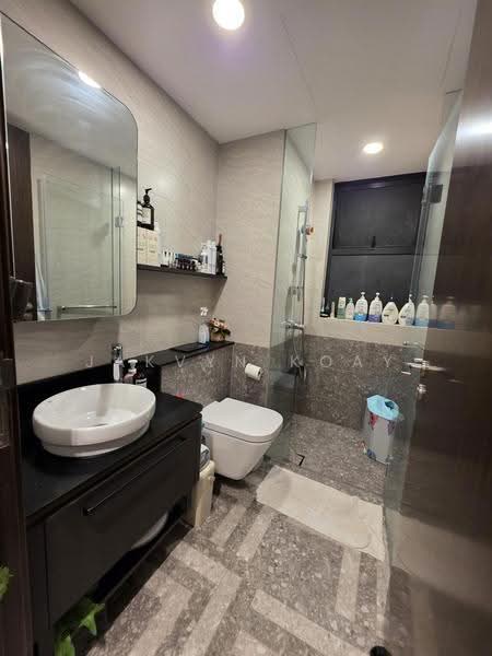 Arena Residences, 20 Guillemard Crescent, Eunos / Geylang / Paya Lebar, 3 Bedrooms, 807 sqft, Condominium For Rent, by Jakvyn Koay, 500255670 - Common bathroom - PropertyGuru.com.sg