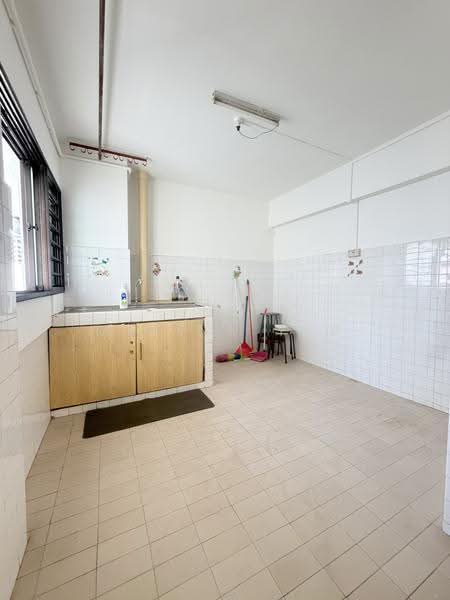 139 Simei Street 1, 139 Simei Street 1, Pasir Ris / Tampines, 2 Bedrooms, 700 sqft, HDB Flat For Sale, by Melina Yap, 500255673 - Kitchen - PropertyGuru.com.sg