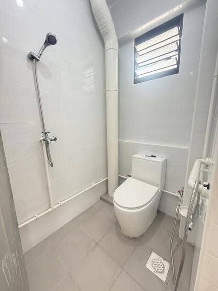 139 Simei Street 1, 139 Simei Street 1, Pasir Ris / Tampines, 2 Bedrooms, 700 sqft, HDB Flat For Sale, by Melina Yap, 500255673 - Common Bathroom - PropertyGuru.com.sg