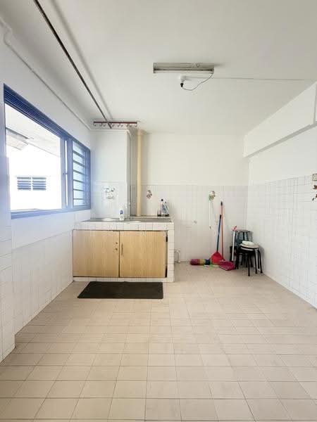 139 Simei Street 1, 139 Simei Street 1, Pasir Ris / Tampines, 2 Bedrooms, 700 sqft, HDB Flat For Sale, by Melina Yap, 500255673 - Kitchen - PropertyGuru.com.sg
