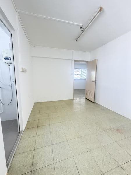 139 Simei Street 1, 139 Simei Street 1, Pasir Ris / Tampines, 2 Bedrooms, 700 sqft, HDB Flat For Sale, by Melina Yap, 500255673 - Master room - PropertyGuru.com.sg