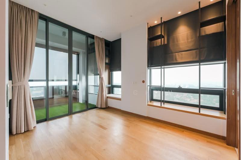 Nouvel 18, 18 Anderson Road, Tanglin / Holland / Bukit Timah, 4 Bedrooms, 2,476 sqft, Condominium For Sale, by Dallas Chan, 500255674 - Balcony - PropertyGuru.com.sg