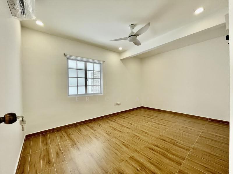 Sembawang Straits Estate, Jalan Machang, Sembawang / Yishun, 4 Bedrooms, 2,098 sqft, Semi-Detached House For Rent, by Eric Tay, 500255691 - Bedroom 3 - PropertyGuru.com.sg