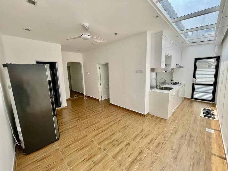 Sembawang Straits Estate, Jalan Machang, Sembawang / Yishun, 4 Bedrooms, 2,098 sqft, Semi-Detached House For Rent, by Eric Tay, 500255691 - Kitchen - PropertyGuru.com.sg