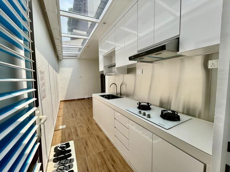 Sembawang Straits Estate, Jalan Machang, Sembawang / Yishun, 4 Bedrooms, 2,098 sqft, Semi-Detached House For Rent, by Eric Tay, 500255691 - Kitchen - PropertyGuru.com.sg