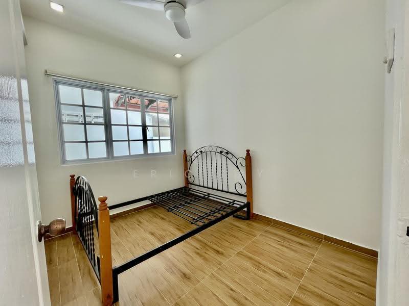 Sembawang Straits Estate, Jalan Machang, Sembawang / Yishun, 4 Bedrooms, 2,098 sqft, Semi-Detached House For Rent, by Eric Tay, 500255691 - Bedroom 4 - PropertyGuru.com.sg