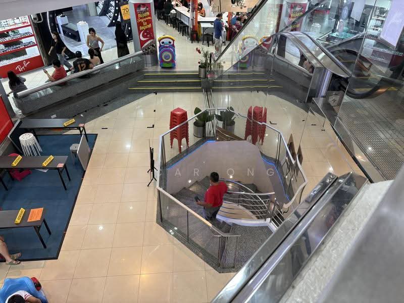 Queensway Shopping Centre, 1 Queensway, Alexandra / Commonwealth, 226 sqft, Mall Shop For Rent, by Oscar Ong, 500255714 - Interior - CommercialGuru.com.sg