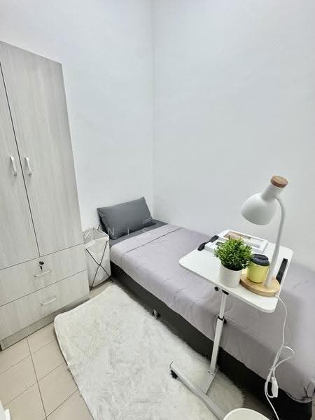 The Anchorage, 370 Alexandra Road, Alexandra / Commonwealth, Room Rental, 150 sqft, Condominium For Rent, by Denise Lee, 500255731 - Room 4 - PropertyGuru.com.sg