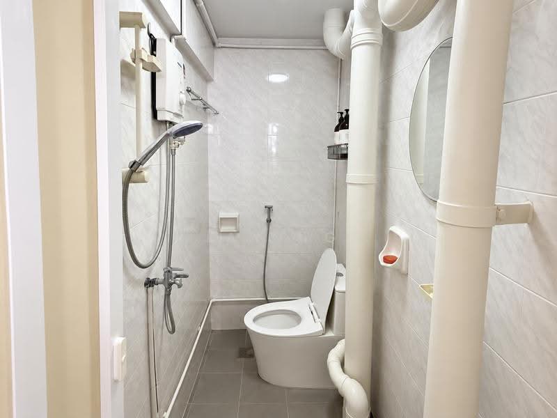 2 Jalan Batu, 2 Jalan Batu, East Coast / Marine Parade, 3 Bedrooms, 646 sqft, HDB Flat For Sale, by Jay Ng, 500255733 - Bathroom - PropertyGuru.com.sg