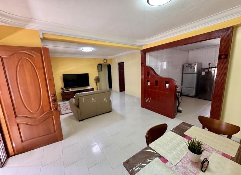 922 Jurong West Street 92, 922 Jurong West Street 92, Boon Lay / Jurong / Tuas, 3 Bedrooms, 1,119 sqft, HDB Flat For Sale, by Lina Dewi, 500255735 - Living Room - PropertyGuru.com.sg