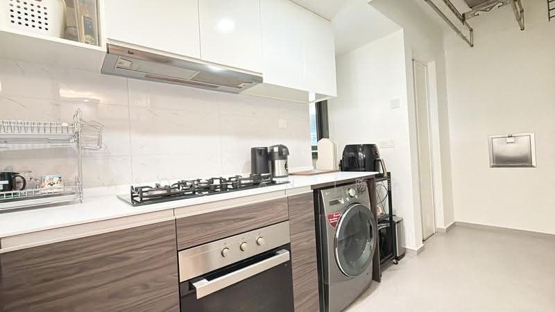 The Terrace, 98 Edgedale Plains, Hougang / Punggol / Sengkang, 4 Bedrooms, 1,313 sqft, Condominium For Sale, by Jason Tan (陈春億), 500255739 - Kitchen - PropertyGuru.com.sg