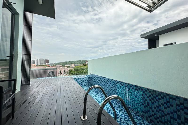 Rare Freehold 4-Storey Terrace Near Cashew MRT | Private Pool & Lift, Cashew Crescent / Cashew Road, Dairy Farm / Bukit Panjang / Choa Chu Kang, 5 Bedrooms, 4,500 sqft, Terraced House For Sale, by Gabriel Tan, 500255755 - Pool - PropertyGuru.com.sg