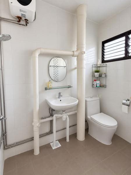 222 Tampines Street 24, 222 Tampines Street 24, Pasir Ris / Tampines, Room Rental, 120 sqft, HDB Flat For Rent, by Amanda Sim, 500255759 - Bathroom - PropertyGuru.com.sg