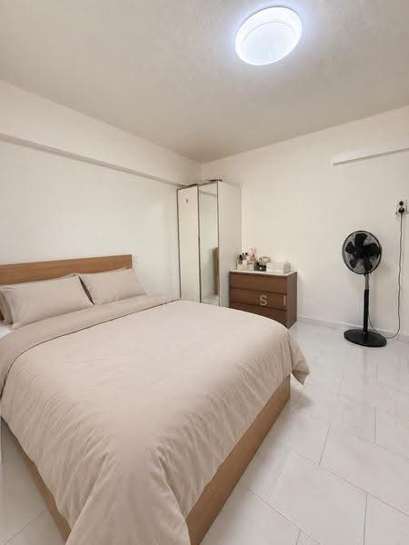 222 Tampines Street 24, 222 Tampines Street 24, Pasir Ris / Tampines, Room Rental, 120 sqft, HDB Flat For Rent, by Amanda Sim, 500255759 - Bedroom - PropertyGuru.com.sg