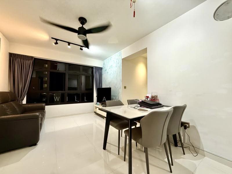 208A Clementi Avenue 6, 208A Clementi Avenue 6, Buona Vista / West Coast / Clementi New Town, 2 Bedrooms, 732 sqft, HDB Flat For Sale, by William Quek, 500255768 - Living Room - PropertyGuru.com.sg