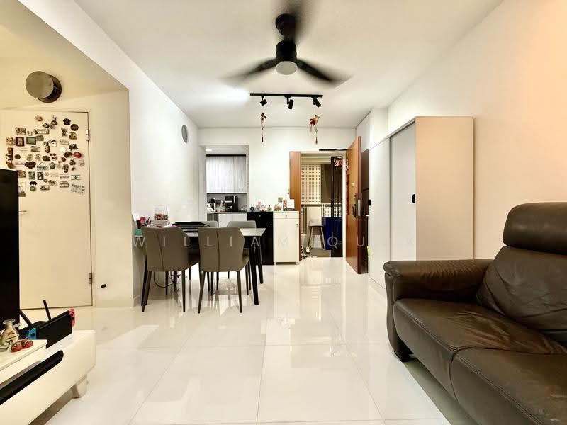208A Clementi Avenue 6, 208A Clementi Avenue 6, Buona Vista / West Coast / Clementi New Town, 2 Bedrooms, 732 sqft, HDB Flat For Sale, by William Quek, 500255768 - Living Room - PropertyGuru.com.sg