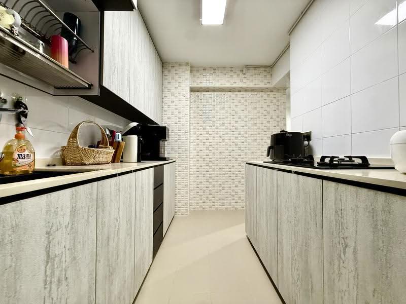 208A Clementi Avenue 6, 208A Clementi Avenue 6, Buona Vista / West Coast / Clementi New Town, 2 Bedrooms, 732 sqft, HDB Flat For Sale, by William Quek, 500255768 - Kitchen - PropertyGuru.com.sg