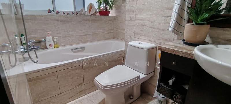 Casablanca, 21 Rosewood Drive, Admiralty / Woodlands, 3 Bedrooms, 1,342 sqft, Condominium For Sale, by Ivan Tan, 500255778 - Bathroom - PropertyGuru.com.sg
