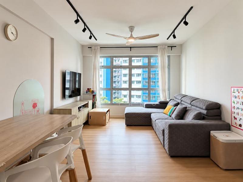 782C Woodlands Crescent, 782C Woodlands Crescent, Admiralty / Woodlands, 3 Bedrooms, 990 sqft, HDB Flat For Sale, by Liu Yang, 500255786 - Living Room - PropertyGuru.com.sg