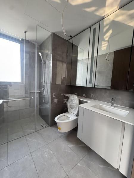 Grand Dunman, 18 Dunman Road, East Coast / Marine Parade, 2 Bedrooms, 721 sqft, Condominium For Sale, by Joey Tan 陈美诗, 500255793 - Bathroom - PropertyGuru.com.sg