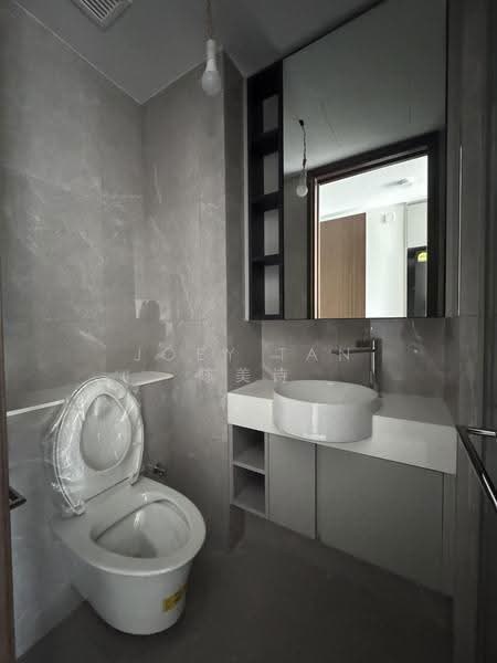 Grand Dunman, 18 Dunman Road, East Coast / Marine Parade, 2 Bedrooms, 721 sqft, Condominium For Sale, by Joey Tan 陈美诗, 500255793 - Bathroom - PropertyGuru.com.sg