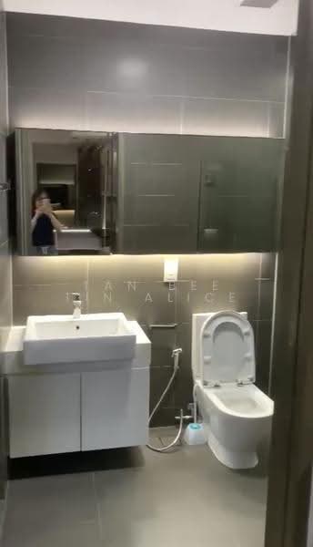 Katong Regency, 13 Tanjong Katong Road, East Coast / Marine Parade, Studio, 560 sqft, Condominium For Rent, by Tan Bee Tin Alice, 500255807 - Bathroom - PropertyGuru.com.sg