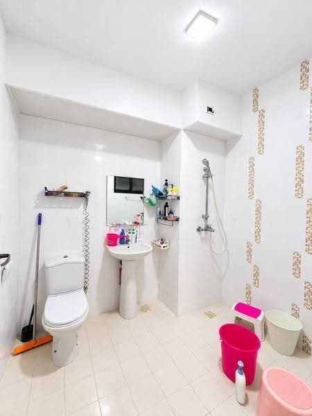 487 Admiralty Link, 487 Admiralty Link, Sembawang / Yishun, 3 Bedrooms, 1,012 sqft, HDB Flat For Sale, by Shaun Seet 薛永兴, 500255817 - Bathroom - PropertyGuru.com.sg