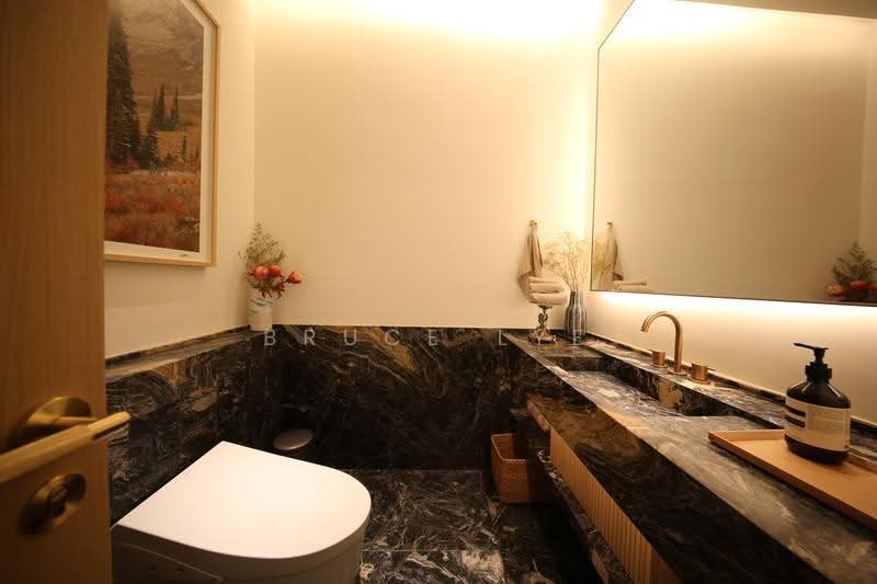 Residences 8, Lengkok Merak, Tanglin / Holland / Bukit Timah, 4 Bedrooms, 7,912 sqft, Cluster House For Sale, by Bruce Lye, 500255819 - Powder Room - PropertyGuru.com.sg