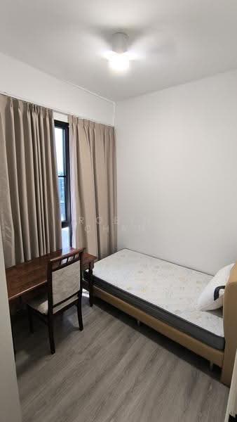 Royal Hallmark, 1 Haig Lane, East Coast / Marine Parade, Room Rental, 100 sqft, Condominium For Rent, by Robin Chan, 500255824 - Bedroom - PropertyGuru.com.sg