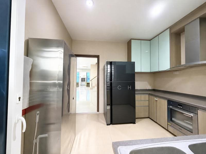 Huge Semi-D 6 Ensuite Room with Lift and Granny Room, Wak Hassan Drive, Sembawang / Yishun, 8 Bedrooms, 4,790 sqft, Semi-Detached House For Sale, by Janelle Chew, 500255829 - Kitchen - PropertyGuru.com.sg