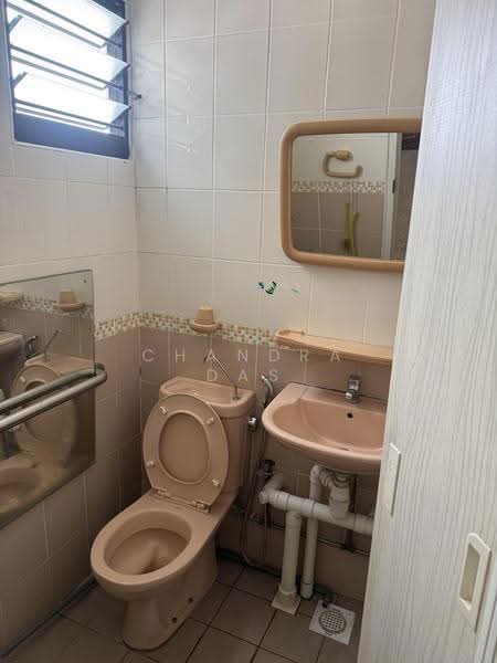 5 Saint George's Lane, 5 Saint George's Lane, Balestier / Toa Payoh, Room Rental, 150 sqft, HDB Flat For Rent, by Chandra Das, 500255833 - Bathroom - PropertyGuru.com.sg