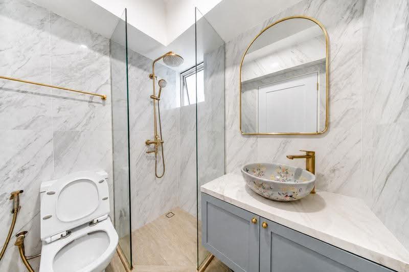39A Margaret Drive, 39A Margaret Drive, Alexandra / Commonwealth, 3 Bedrooms, 1,163 sqft, HDB Flat For Sale, by Daniel Ong, 500255837 - Bathroom - PropertyGuru.com.sg
