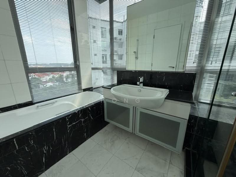 Balmoral Hills, 9 Balmoral Park, Tanglin / Holland / Bukit Timah, 4 Bedrooms, 1,841 sqft, Condominium For Rent, by Chong Lay Guan, 500255843 - Bathroom - PropertyGuru.com.sg