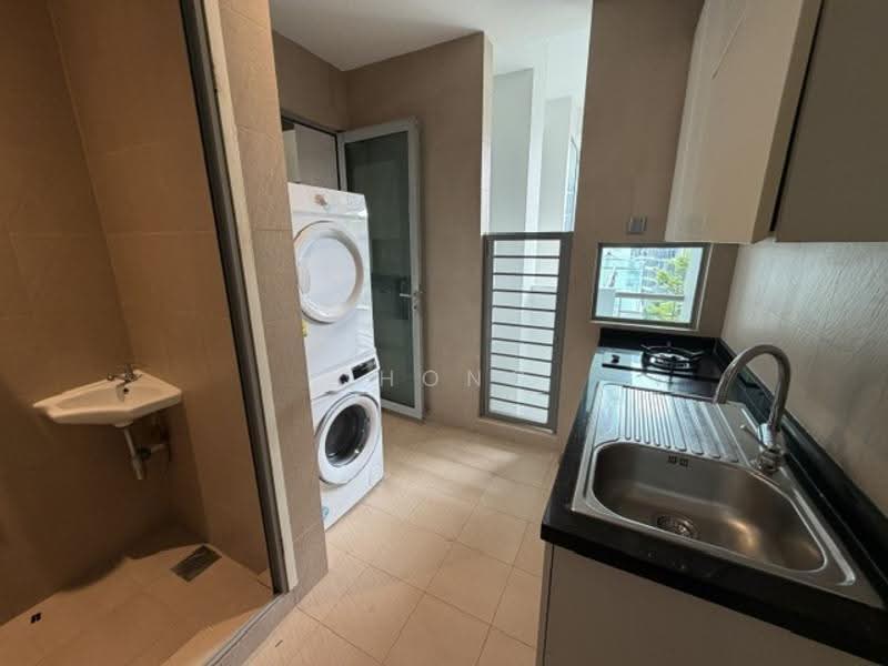 Balmoral Hills, 9 Balmoral Park, Tanglin / Holland / Bukit Timah, 4 Bedrooms, 1,841 sqft, Condominium For Rent, by Chong Lay Guan, 500255843 - Kitchen - PropertyGuru.com.sg