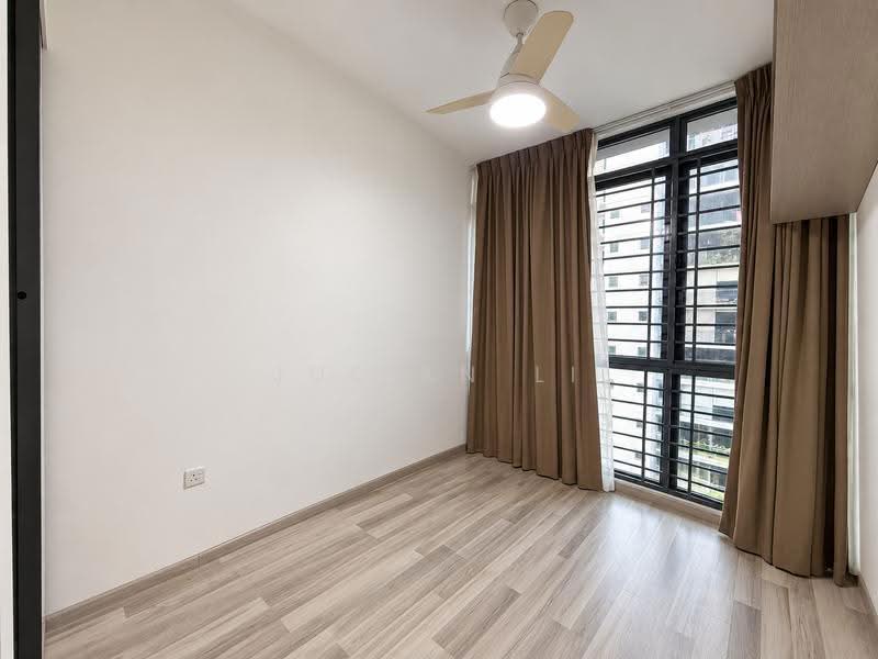 La Fiesta, 58 Sengkang Square, Hougang / Punggol / Sengkang, 3 Bedrooms, 840 sqft, Condominium For Sale, by Julian Li, 500255844 - Bedroom - PropertyGuru.com.sg