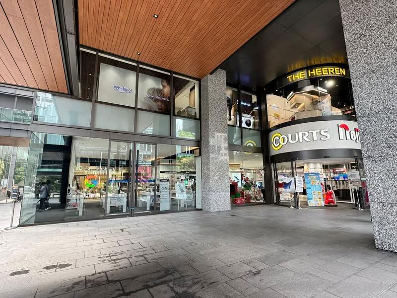 The Heeren, 260 Orchard Road, Orchard / River Valley, 872 sqft, Food & Beverage For Rent, by Kate Quek, 500255849 - Exterior - CommercialGuru.com.sg