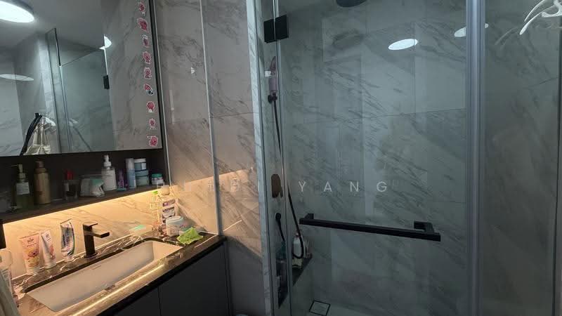 The Landmark, 173 Chin Swee Road, Alexandra / Commonwealth, 2 Bedrooms, 687 sqft, Condominium For Sale, by Huidi Yang, 500255859 - Bathroom - PropertyGuru.com.sg