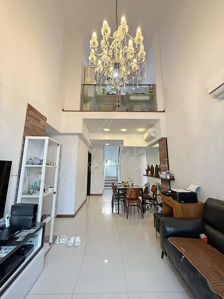 FREEHOLD Duplex 3BR at Eunos / Kembangan, Kampong Eunos, Eunos / Geylang / Paya Lebar, 3 Bedrooms, 1,410 sqft, Condominium For Sale, by Nicole Lim, 500255867 - Living / Dining Area - PropertyGuru.com.sg